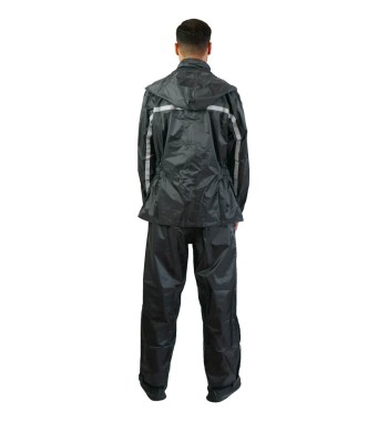 E31 Set Impermeable Clásico Negro