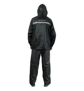 E34 Set Impermeable Deportivo Negro